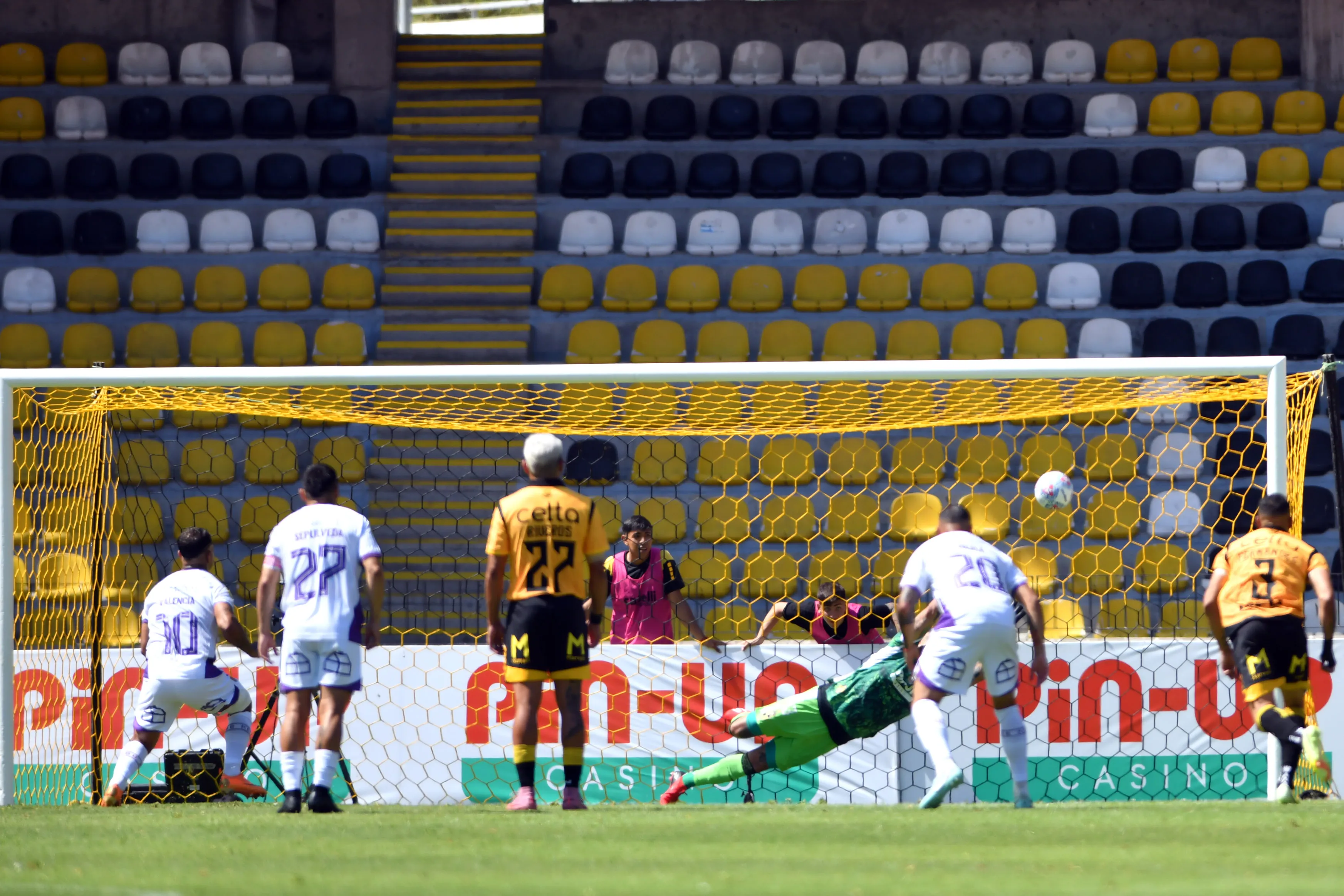 Deportes Concepción ganó con gol de Leonardo Valencia