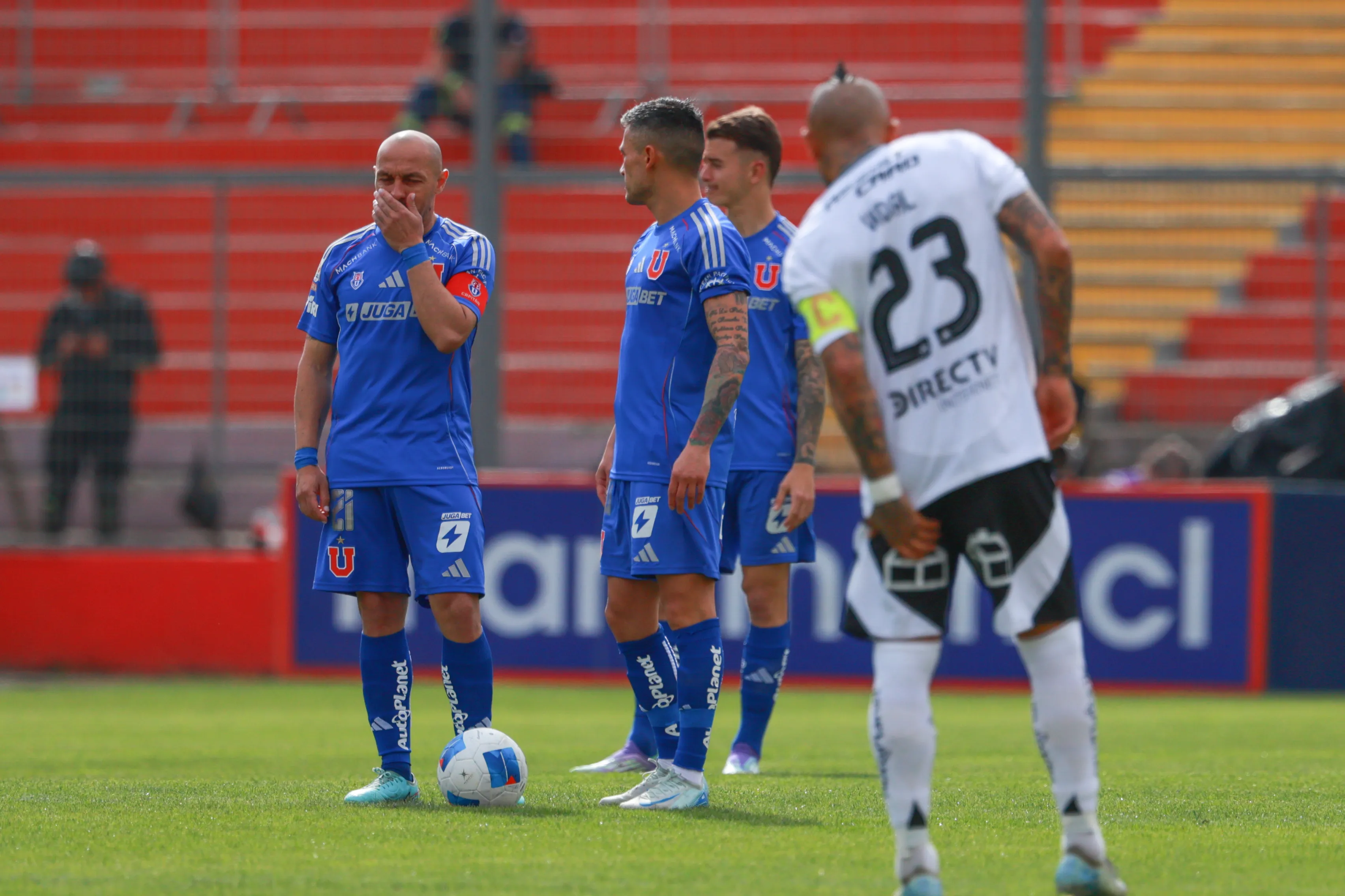 Colo Colo y la U se ven las caras en el primer clásico de la temporada | FOTO: Javier Vergara/Photosport