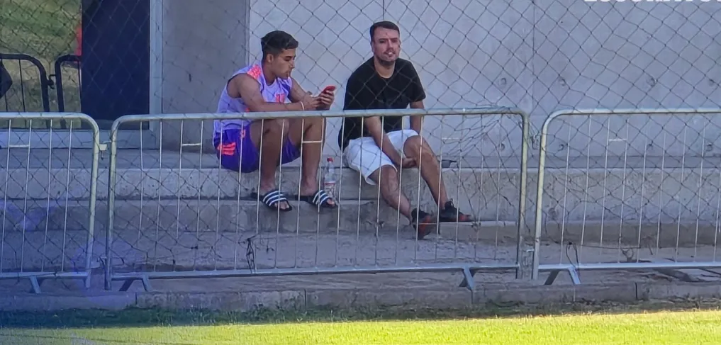 Lucas Assadi en el CDA viendo a la Sub 18 | FOTO: La Voz Azul