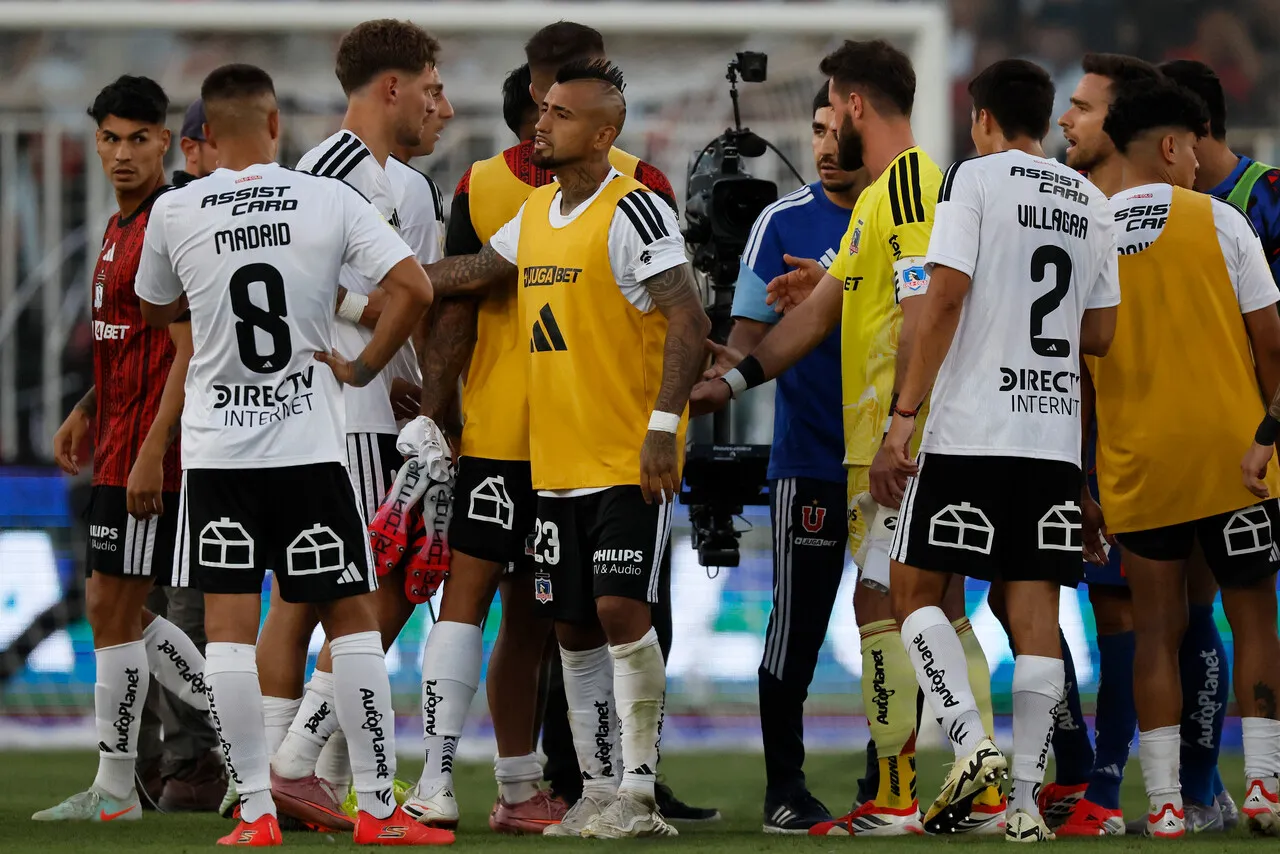 Colo Colo sufrió ante la U. | Foto: Photosport