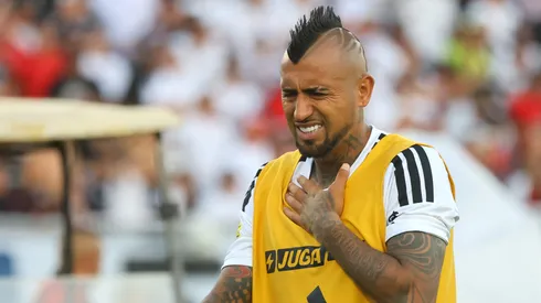 Arturo Vidal acusa lesión en Colo Colo. (Foto: Jonnathan Oyarzún/Photosport)
