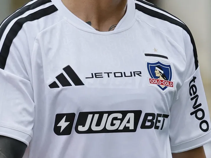 Duro golpe en Macul: defensa estrella de Colo Colo sufre grave lesión y será baja todo el año