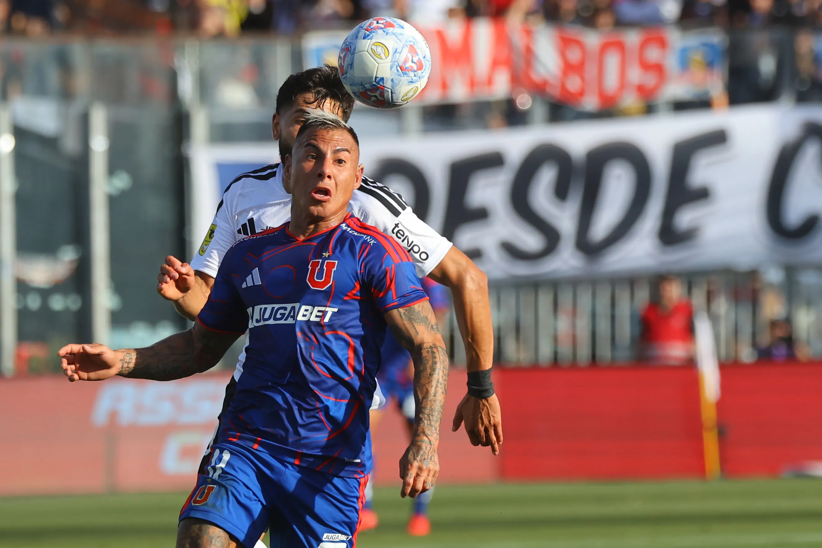 Eduardo Vargas fue reemplazado al minuto 61 por Maximiliano Guerrero | FOTO: Jonnathan Oyarzun/Photosport