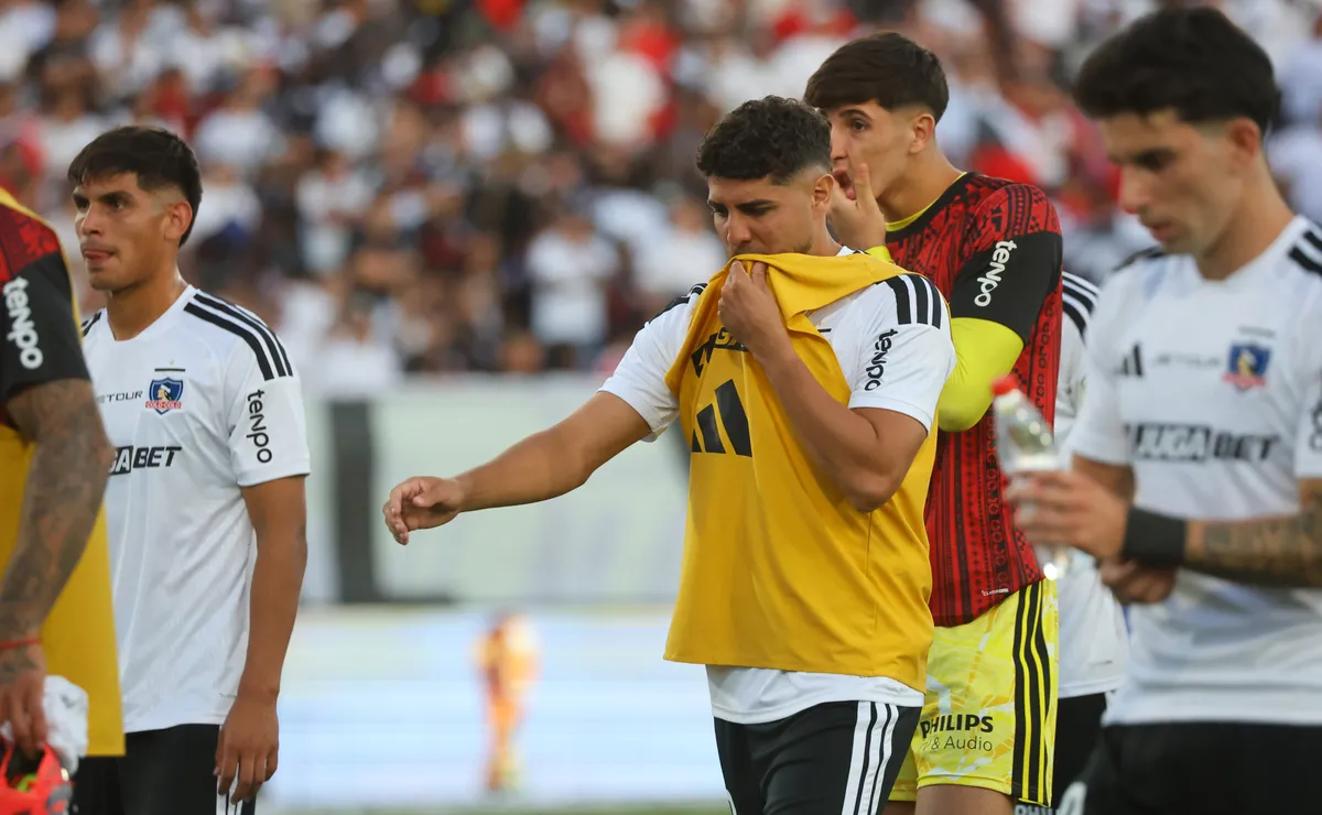 ¡Escándalo por acto inmoral de jugador de Colo Colo! - Bolavip Chile