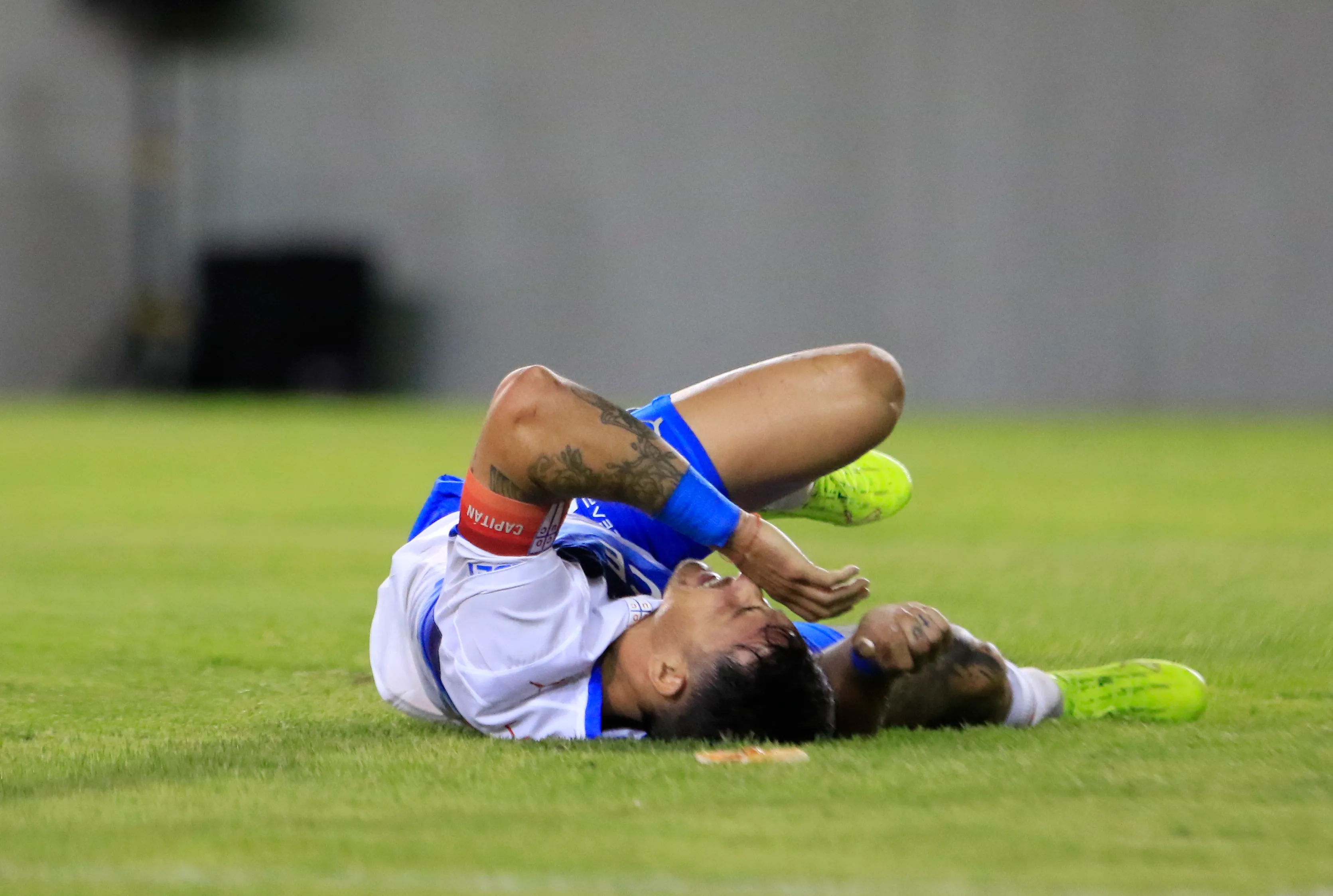 El delantero cruzado criticó la cancha de Chillán