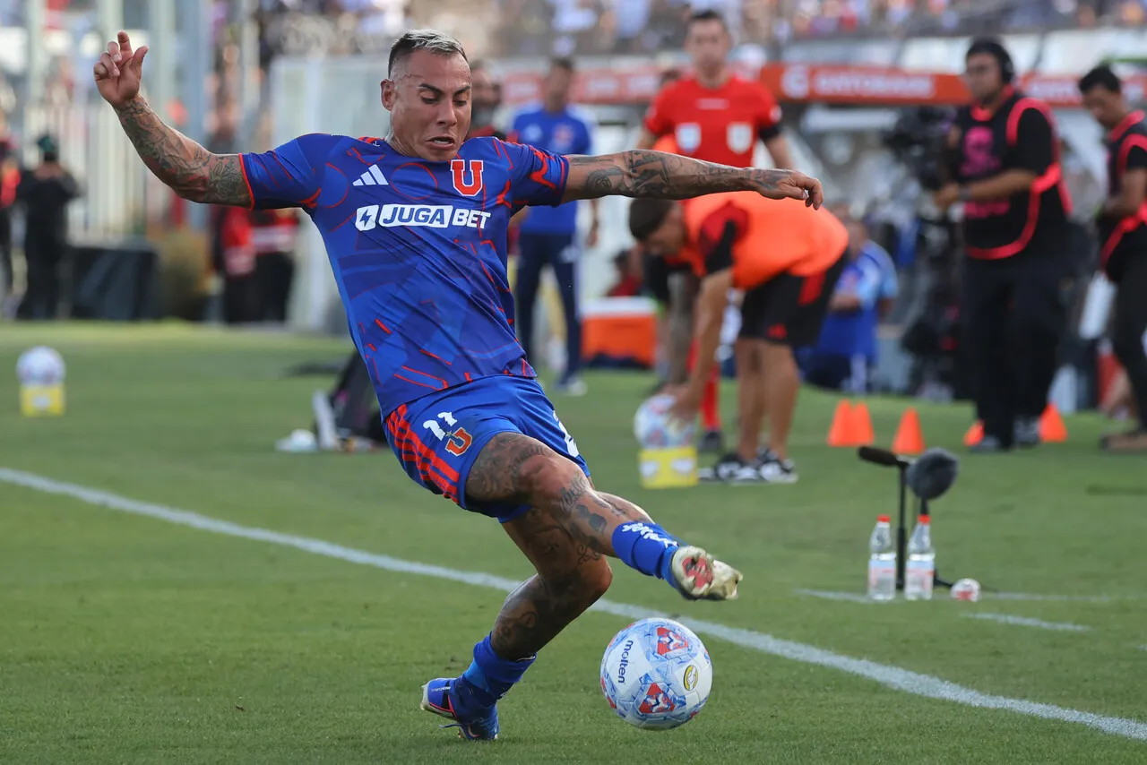 Vargas no le pudo anotar a Colo Colo. | Foto: Photosport