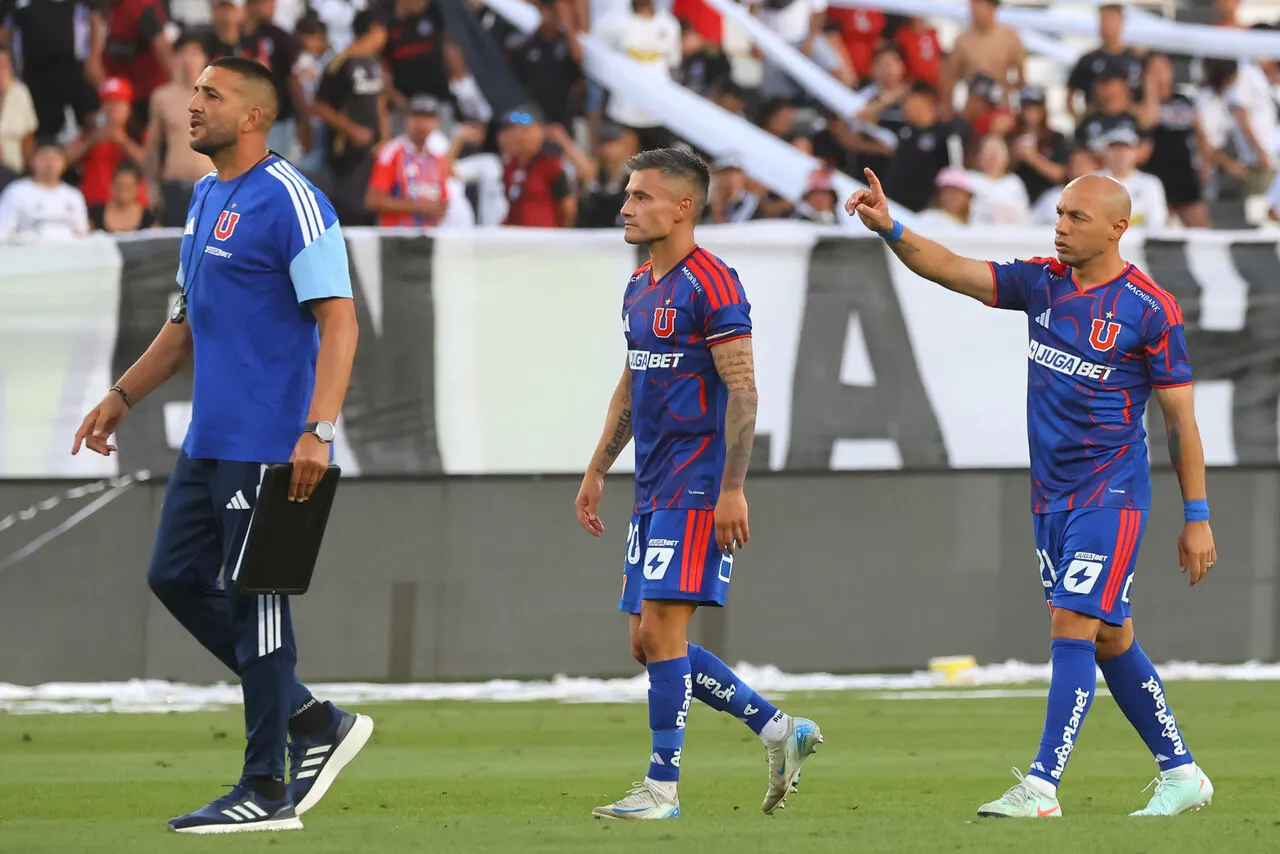 La U quiere estirar los abrazos del Superclásico. | Foto: Photosport