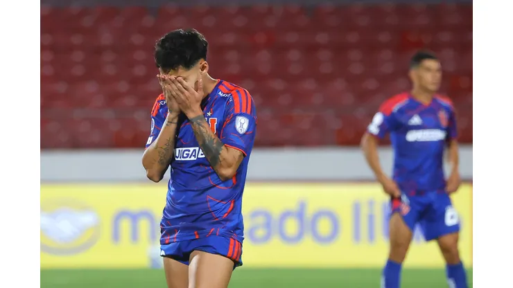 Los Azules sellaron su eliminación en el último minuto del partido.