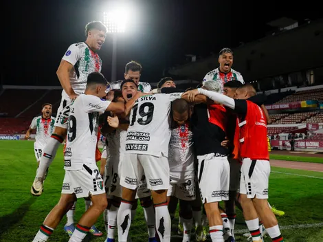 "Un minuto de silencio...": El alocado festejo de Palestino tras eliminar a la U