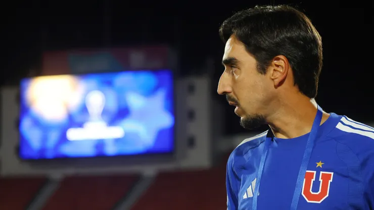 Francisco Meneghini está en la cuerda floja en Universidad de Chile.