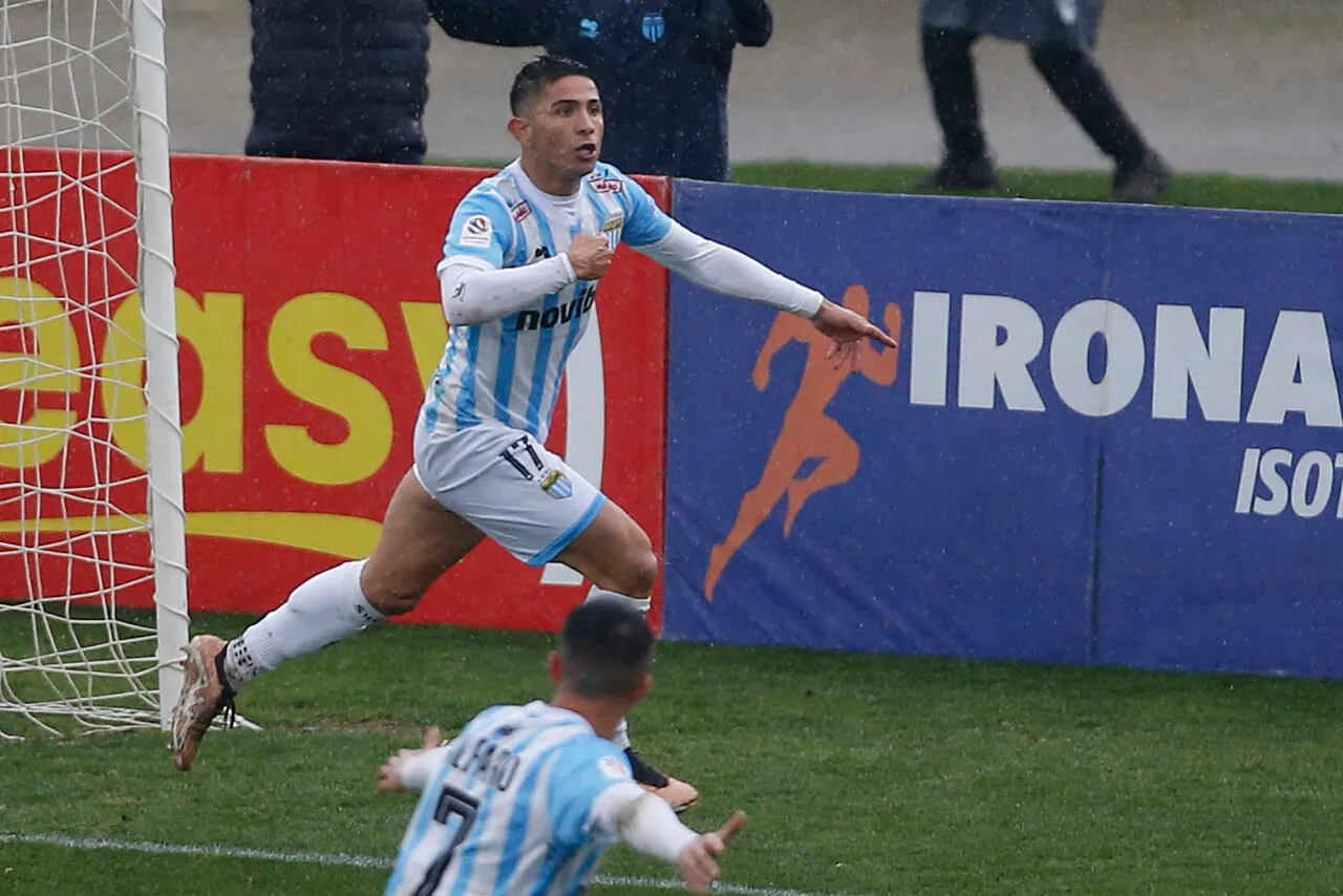 Flores podría volver a Magallanes | Foto: Photosport