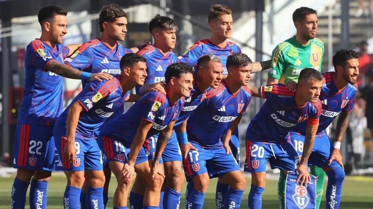 Azul Azul pone sus dardos por el nivel de una de las figuras de la U.