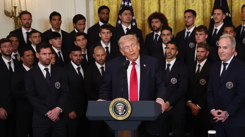 El ex DT de la U estuvo con Messi y Trump en la Casa Blanca.