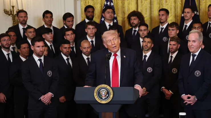 El ex DT de la U estuvo con Messi y Trump en la Casa Blanca.