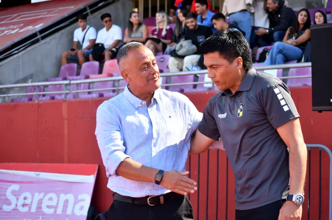 Erwin Durán ha dirigido a clubes como Deportes La Serena, Deportes Puerto Montt y Deportes Copiapó, entre otros equipos del fútbol chilen | FOTO:Alejandro Pizarro Ubilla/Photosport