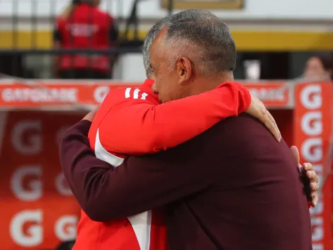 DT chileno saca a flote su CV tras duras críticas: "Tengo el mejor campeonato de la historia"