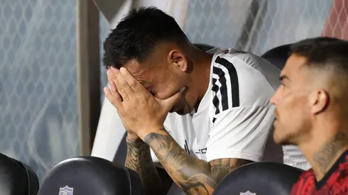 Javier Correa pierde terreno en Colo Colo. (Foto: Felipe Zanca/Photosport)