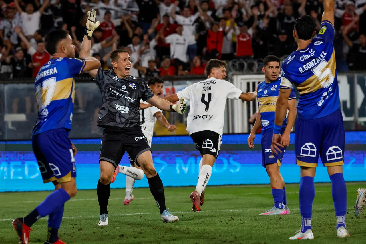 Con Javier Torrente, Everton no sumó puntos en la Liga de Primera 2026 (Photosport).