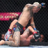 ¡Charles Oliveira es el nuevo BMF de UFC!: Max Holloway fue superado de principio a fin