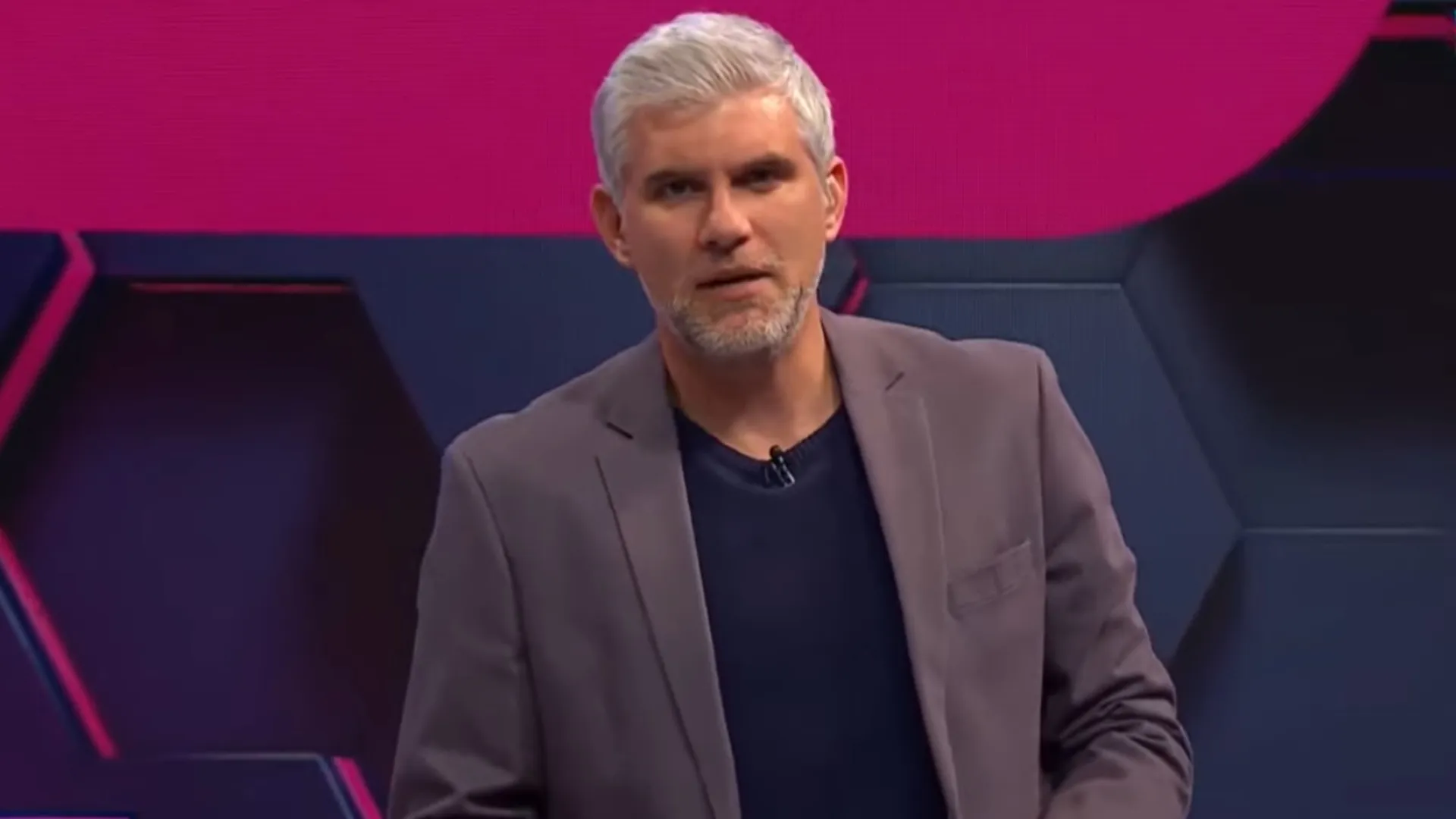 Manuel de Tezanos le habló fuerte y claro al goleador de Universidad de Chile. (Imagen: TNT Sports)