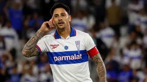 Estilo retro: Así se verían cinco icónicas camisetas de la UC en la actualidad según la IA