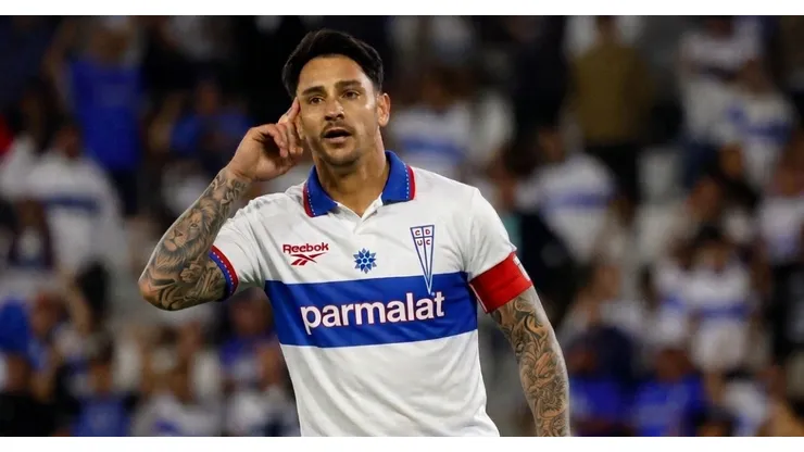 Estilo retro: Así se verían cinco icónicas camisetas de la UC en la actualidad según la IA