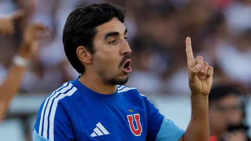 Francisco Meneghini fue cuestionado por una determinación en U. de Chile.