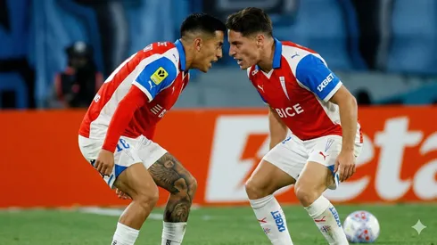 Claudio Borghi reacciona al cabezazo de Montes a Palavecino (Foto creada con IA)