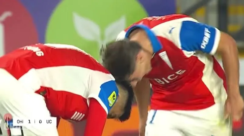 Este fue el cabezazo que le dio Montes a Palavecino por no darle un tiro libre | FOTO: Captura