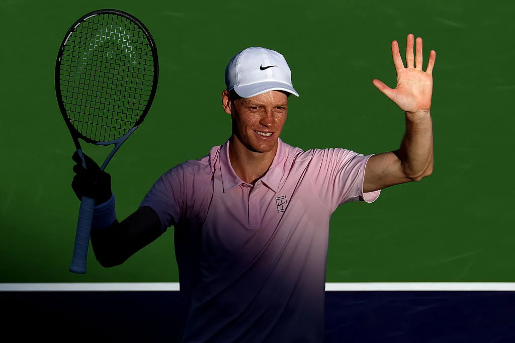 Jannik Sinner sigue a paso firme en Indian Wells (Getty Images).