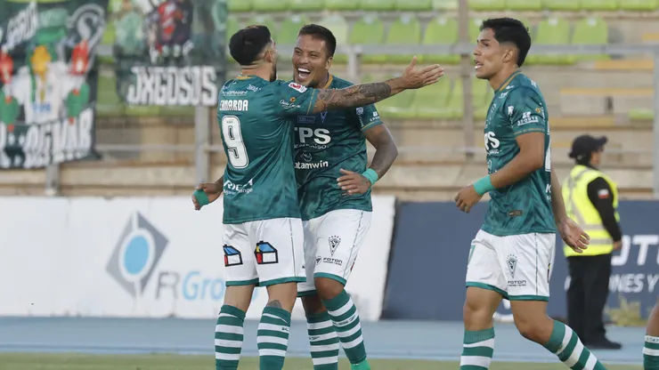Santiago Wanderers vence a Santa Cruz en Valparaíso. (Foto: Sebastián Cisternas/Photosport)