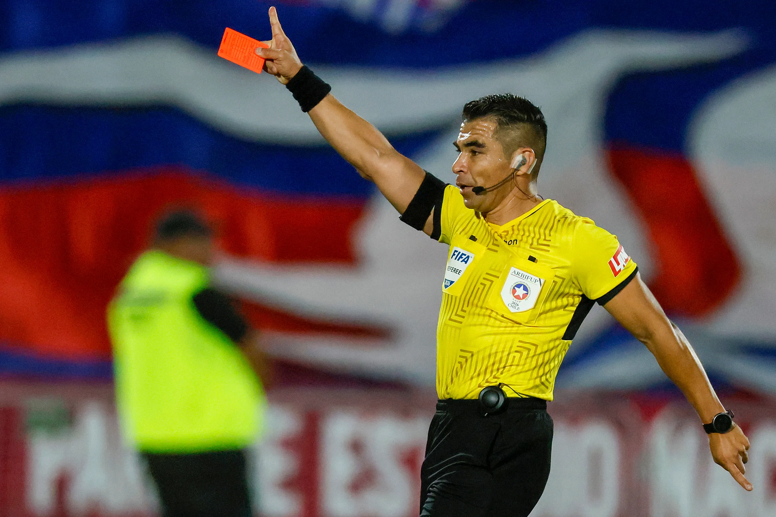 El árbitro José Cabero fue protagonista de la jugada más polémica de la fecha 6 | FOTO: Andres Pina/Photosport