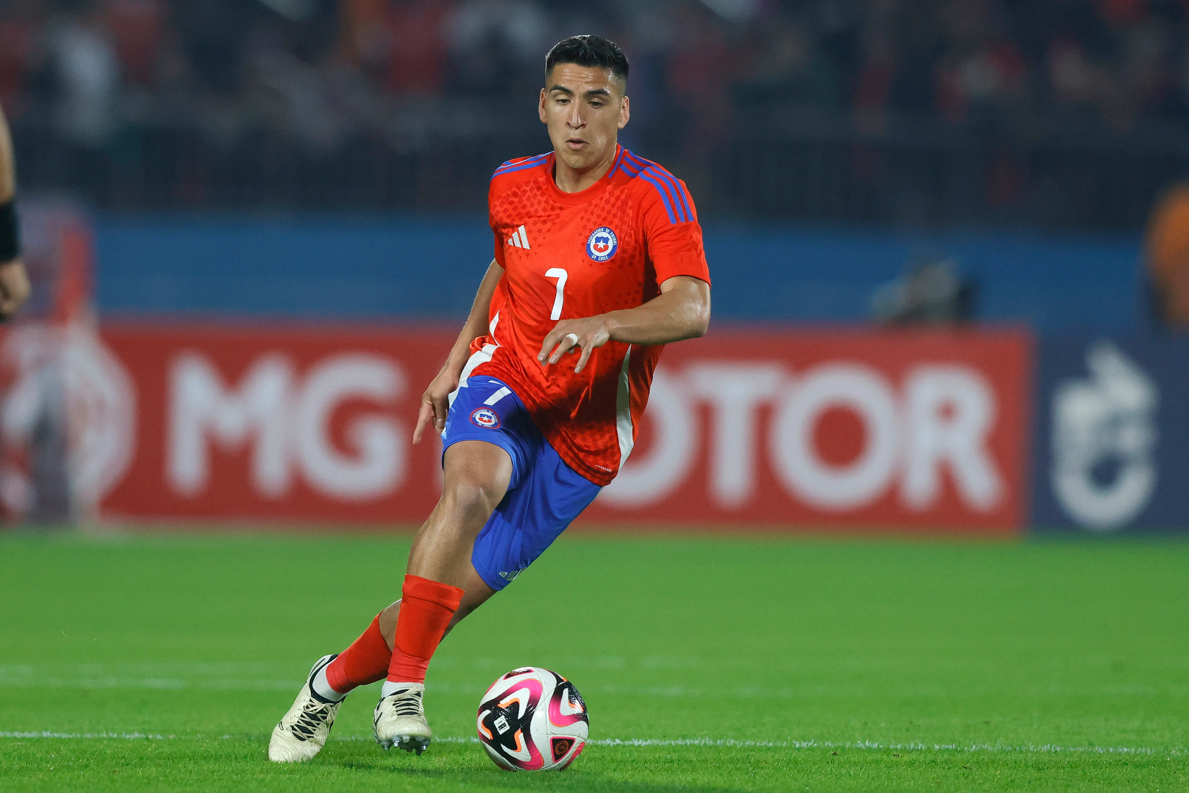 Marcelino Núñez será baja en La Roja