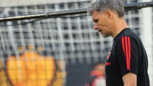 Nuevos dolores de cabeza para Ortiz en Colo Colo.