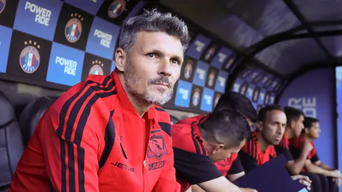 En Colo Colo destacan el trabajo de Fernando Ortiz. (Foto: Felipe Zanca/Photosport)