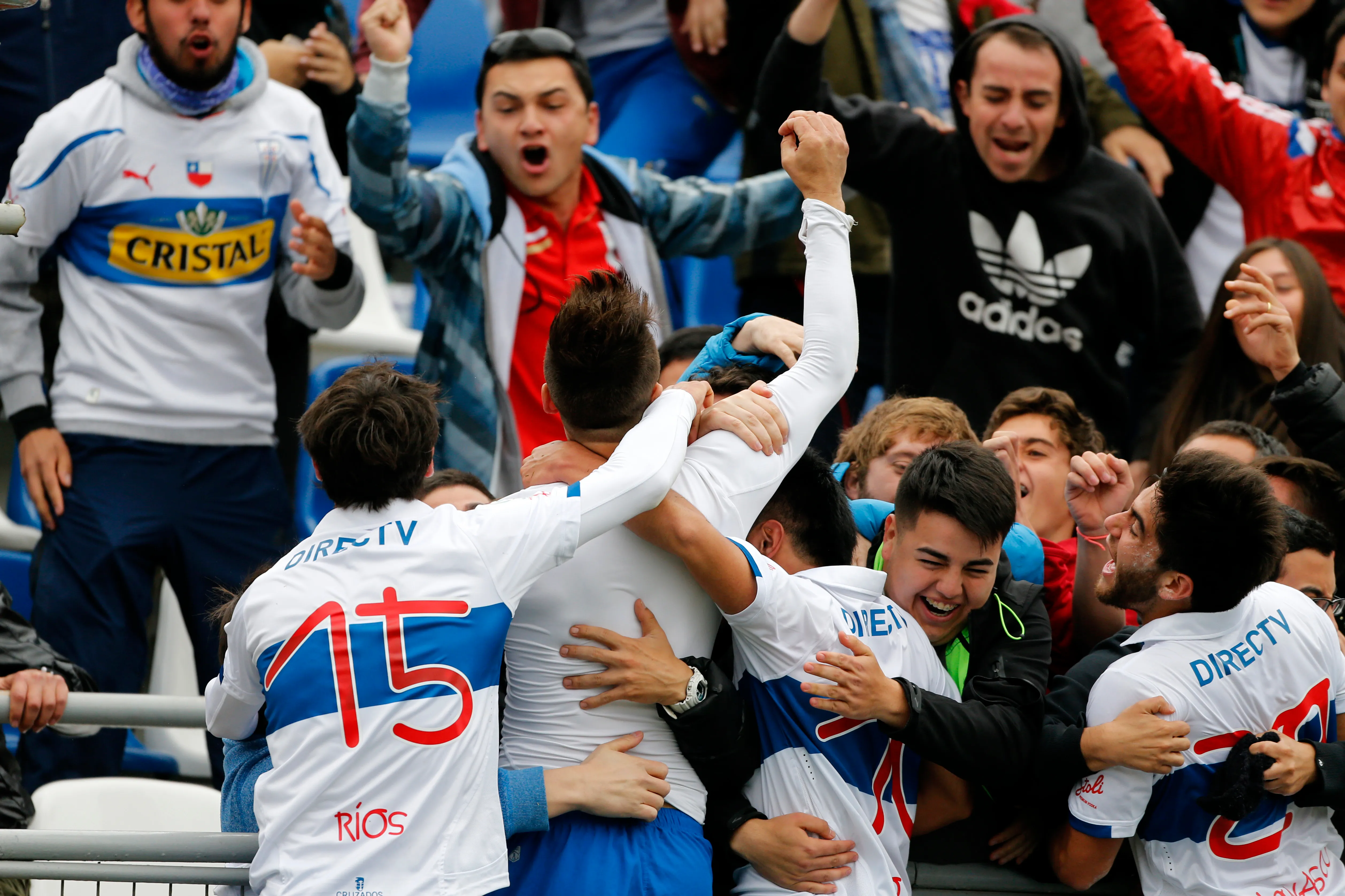 La UC venció agónicamente a Colo Colo