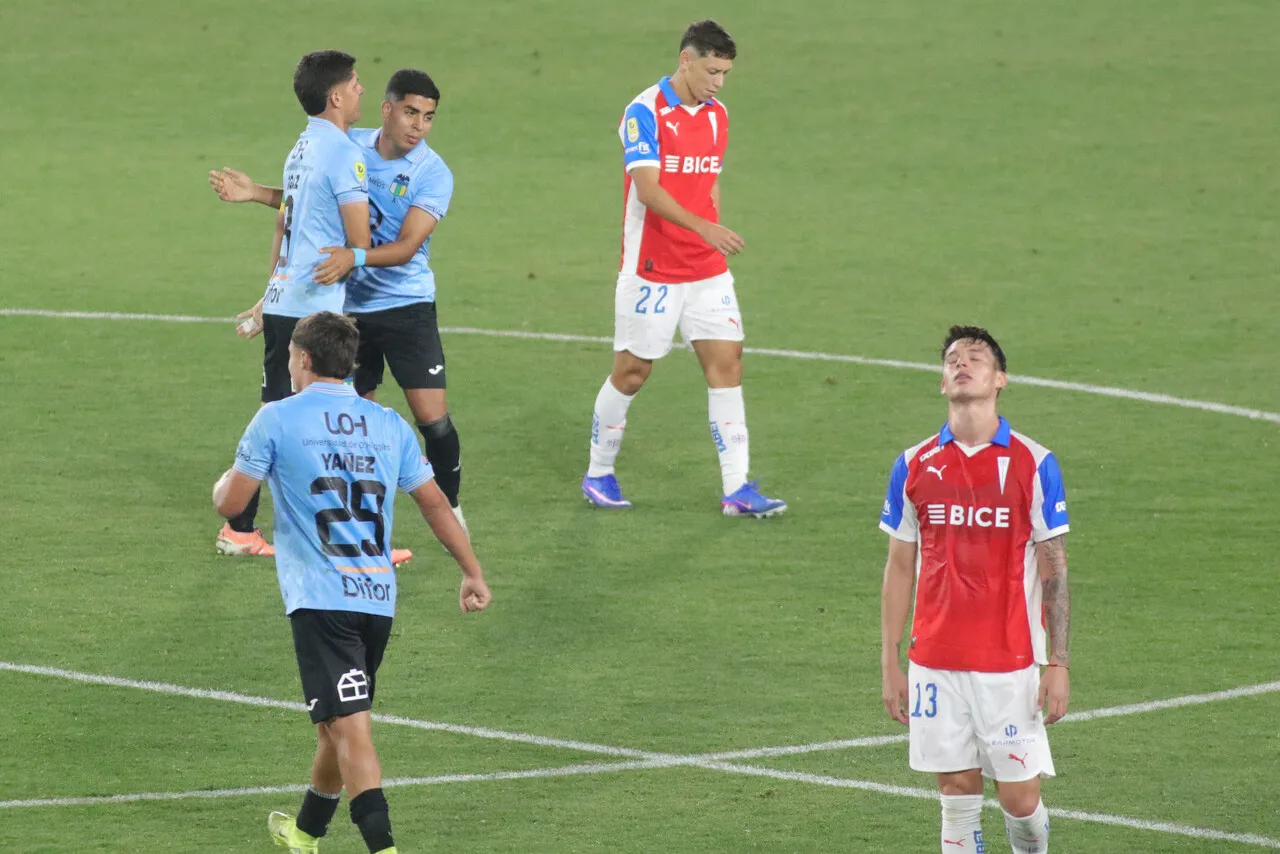 La UC viene de caer ante O’Higgins. | Foto: Photosport