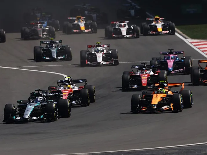 George Russell gana la carrera ‘sprint’ del Gran Premio de China