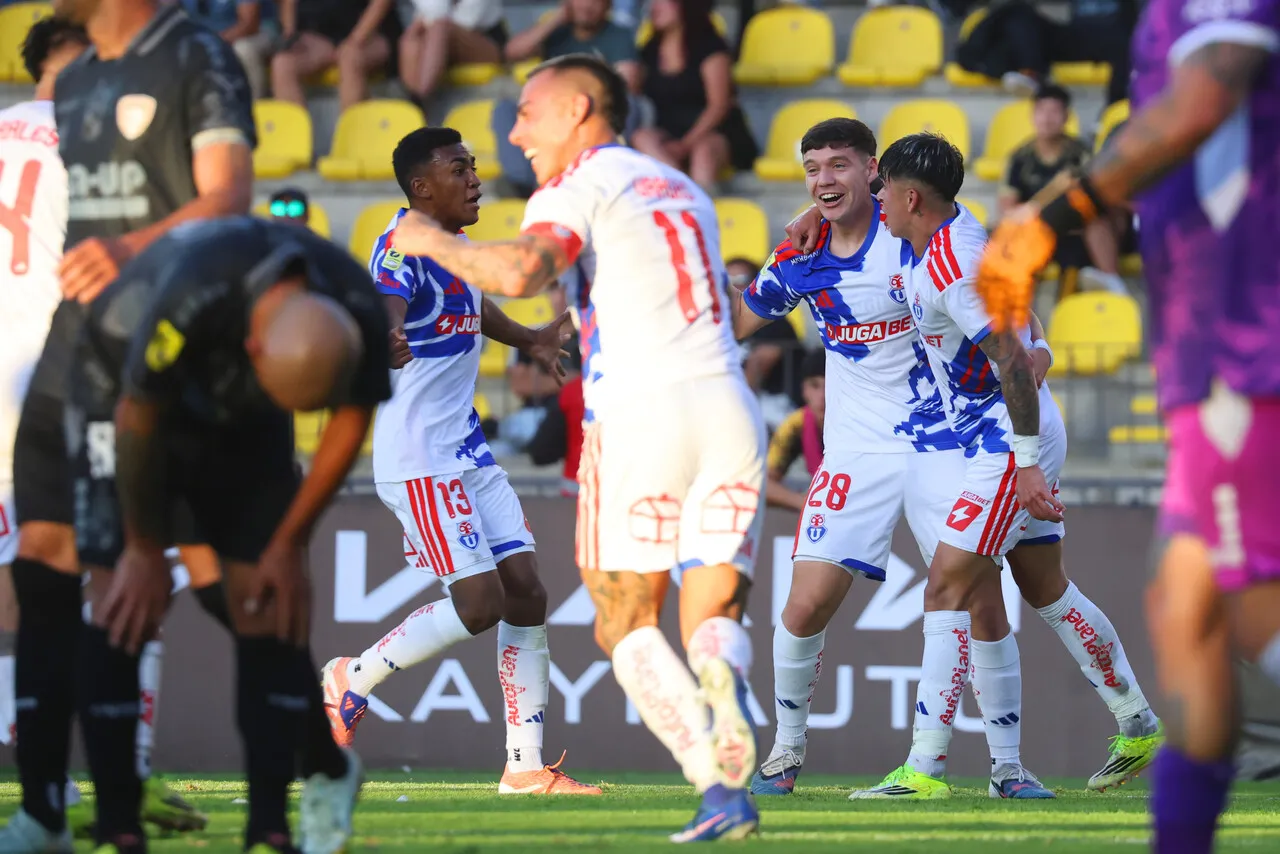 Guerrero fue la figura en la victoria de la U | Foto: Photosport