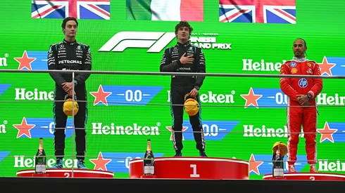 Kimi Antonelli por primera vez en la cima del podio en la Fórmula 1. (Foto: Rudy Carezzevoli/Getty Images)