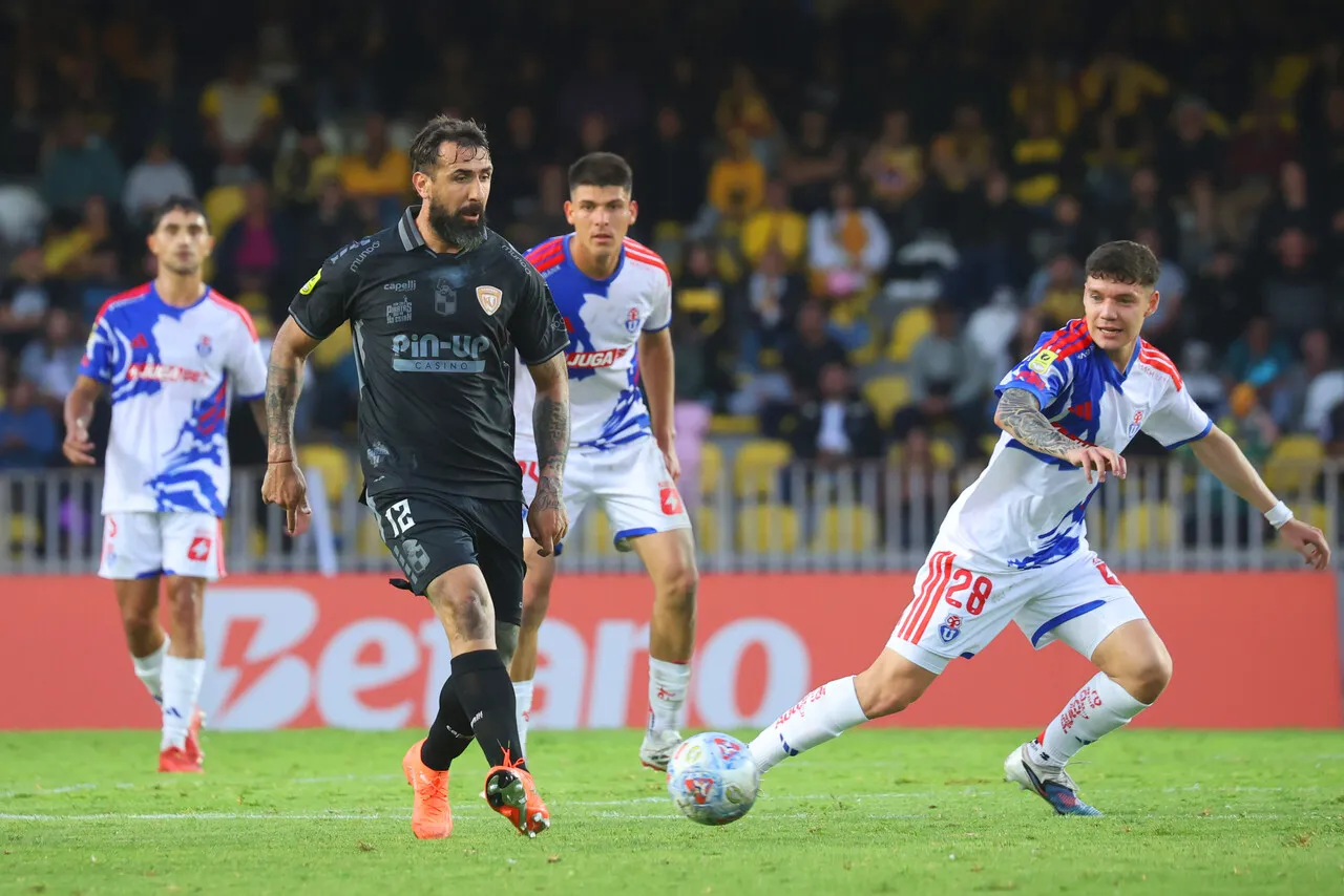 Arce hizo buen partido en la U. | Foto: Photosport