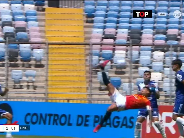 Pato Rubio demuestra su vigencia con golazo de chilena