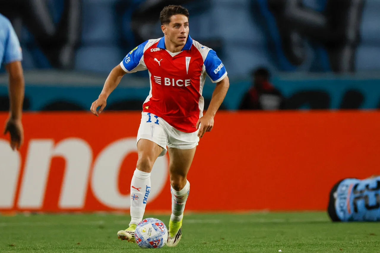 Guarello fue duro con Montes. | Foto: Photosport