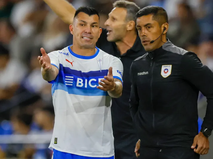 Revelan lo dicho hacia el árbitro por el expulsado de Everton en el empate de la UC: "Malo con..."