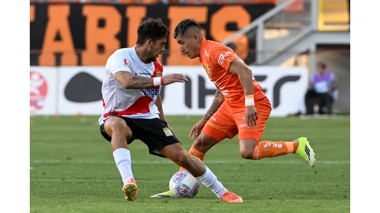 Álvaro Delgado reclama por la expulsión de Cristián Insaurralde en Cobreloa.