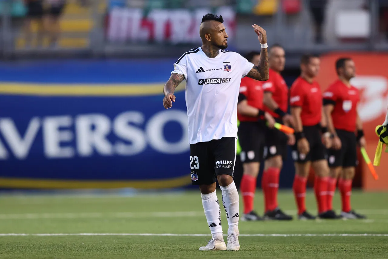 Bravo elogia a Vidal | Foto: Photosport