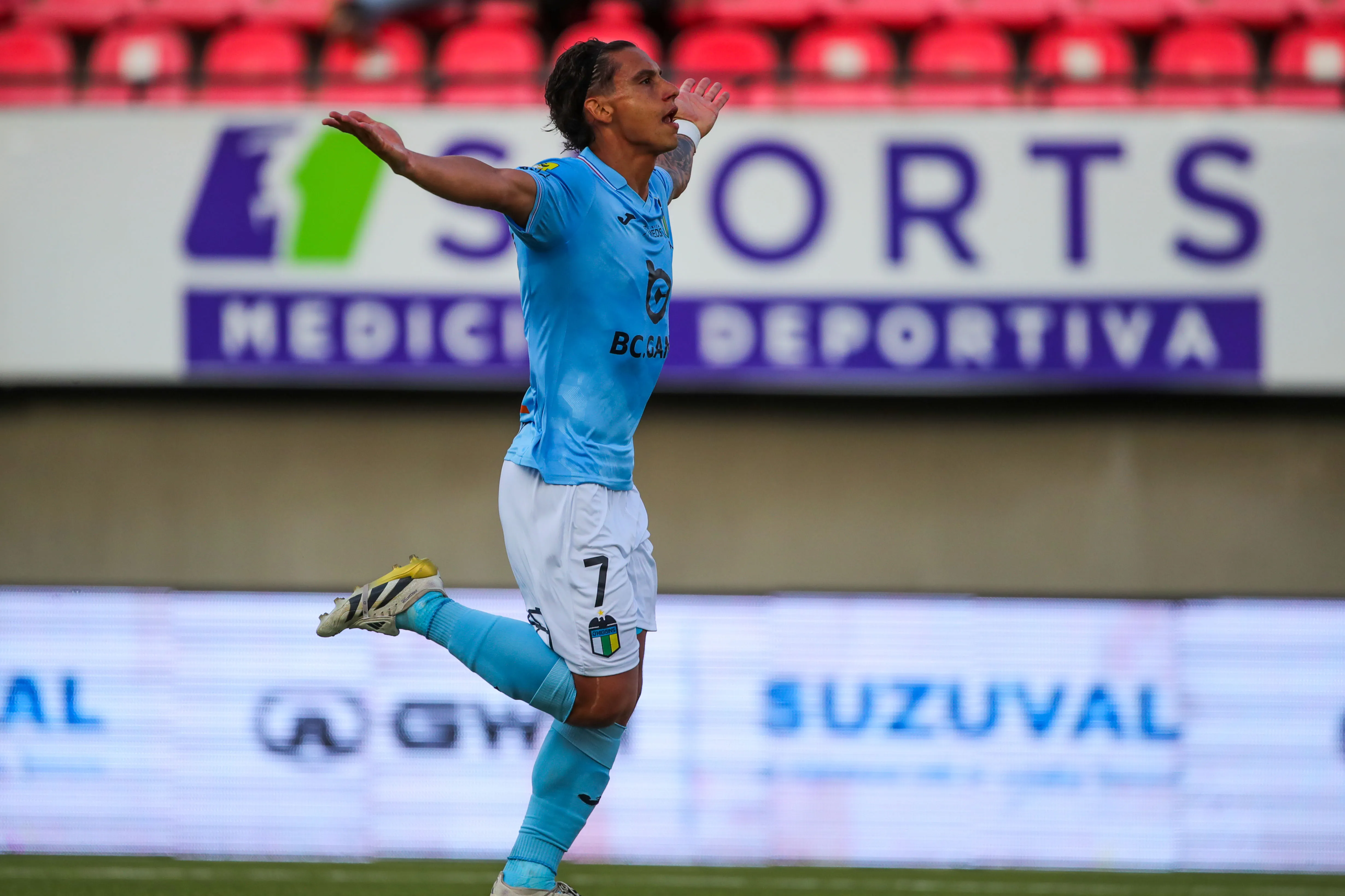 Martín Sarrafiore fue elegido la figura del partido | FOTO: Manuel Lema/Photosport