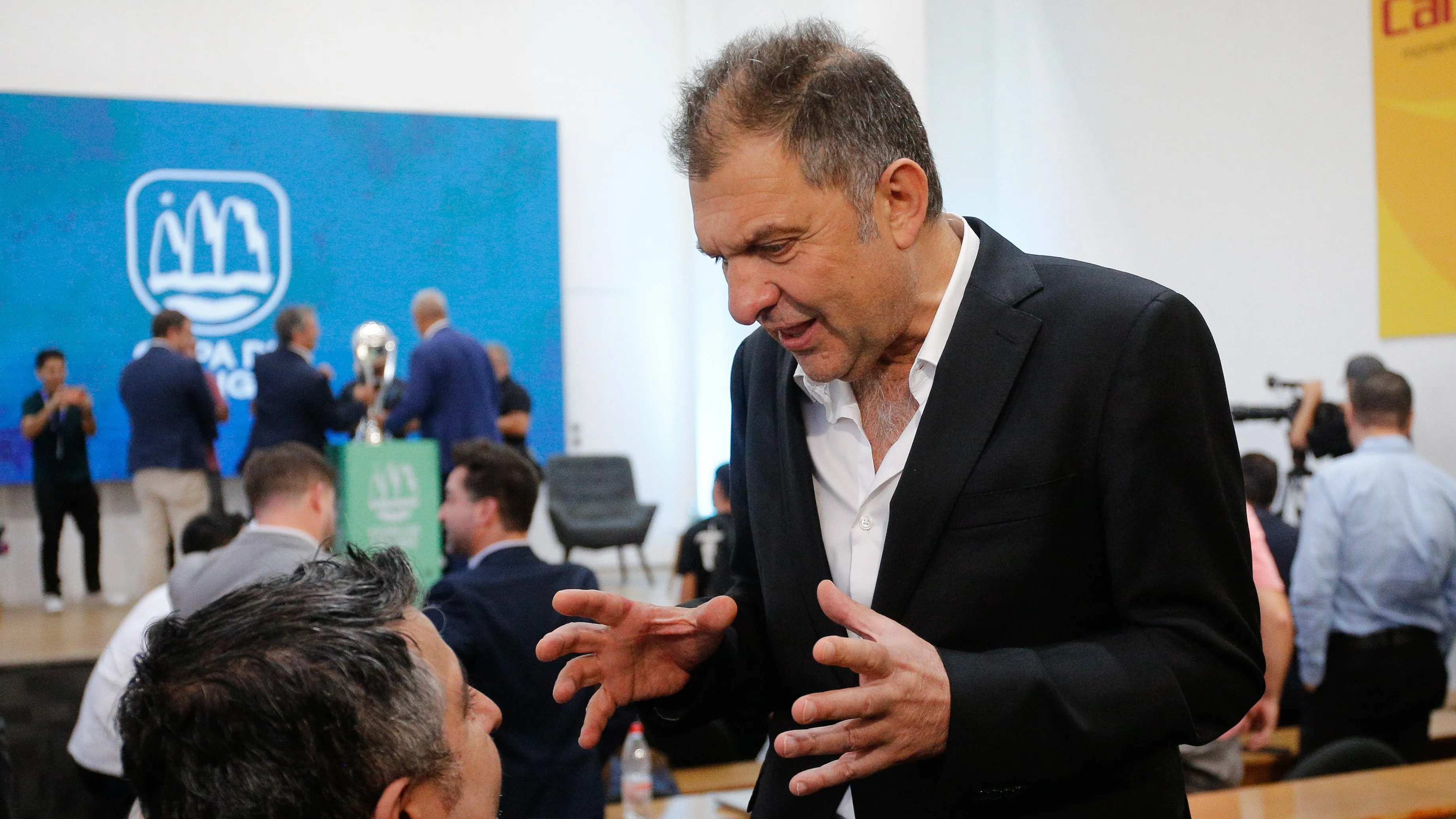 Aníbal Mosa en el lanzamiento de la Copa de la Liga. (Foto: Diego Martin/Photosport)