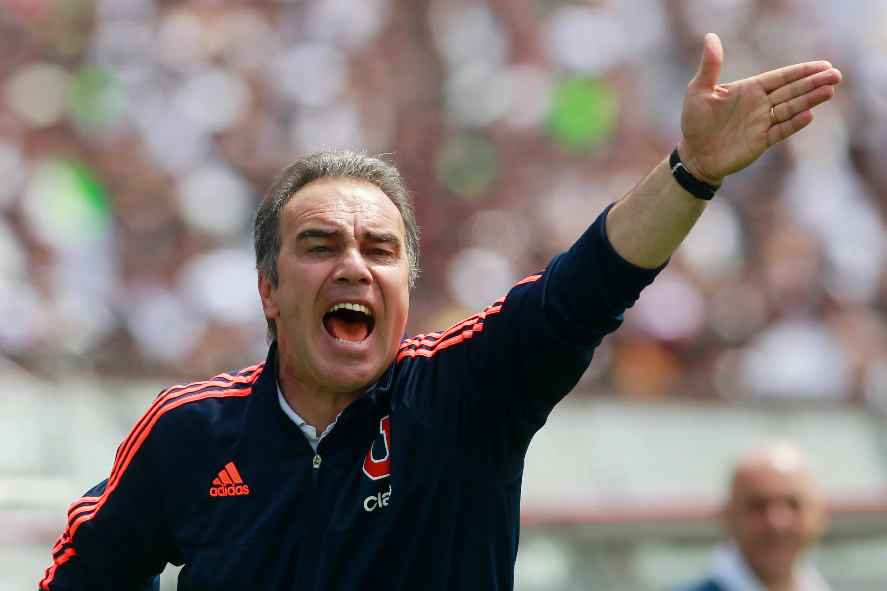 Martín Lasarte está dispuesto a negociar con Universidad de Chile. (Imagen: Photosport)