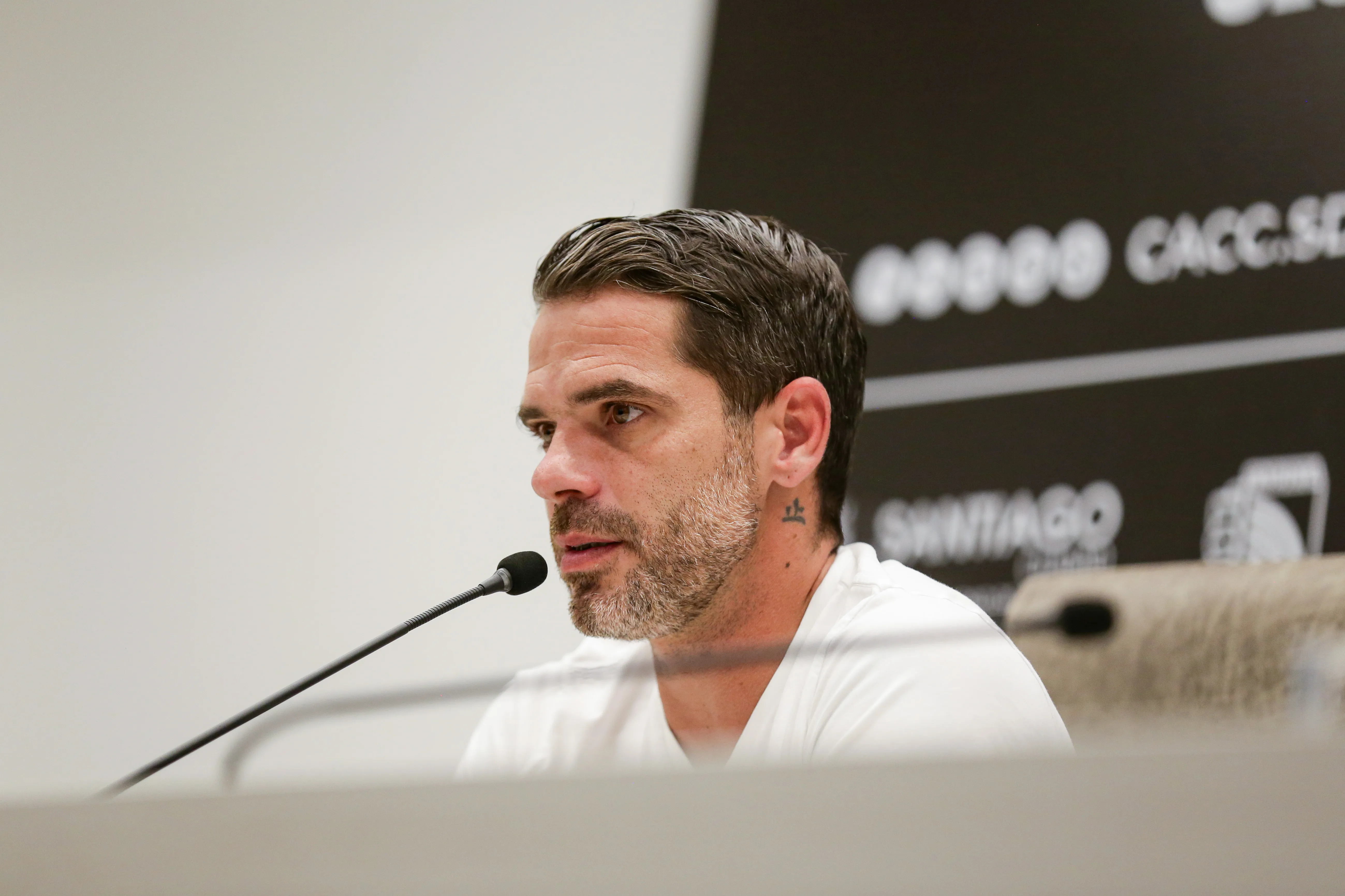 Fernando Gago en plena conferencia de prensa | FOTO: Joaquín Camiletti/Getty Images